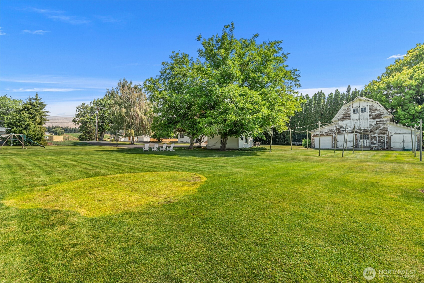 1105 Easy Street