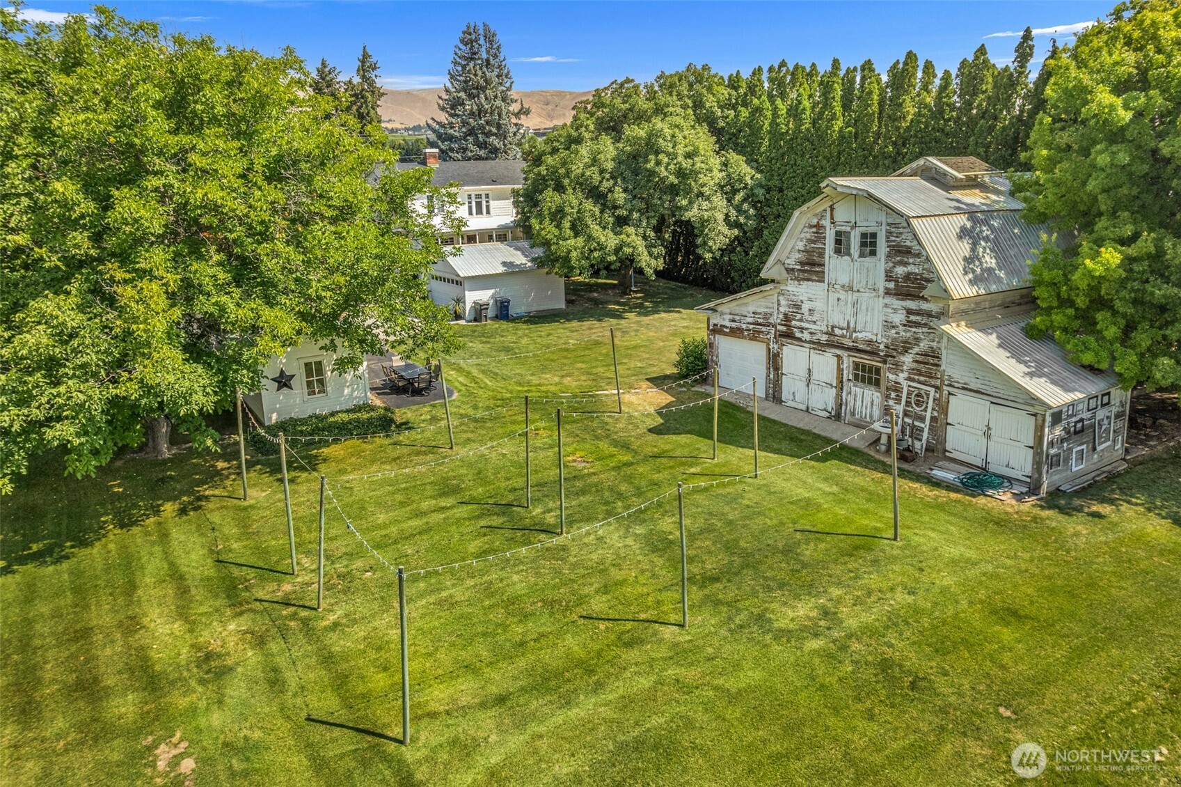 1105 Easy Street
