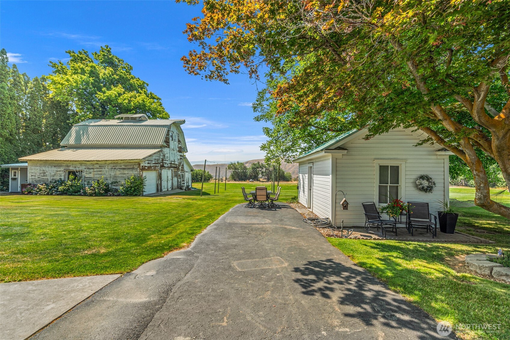 1105 Easy Street