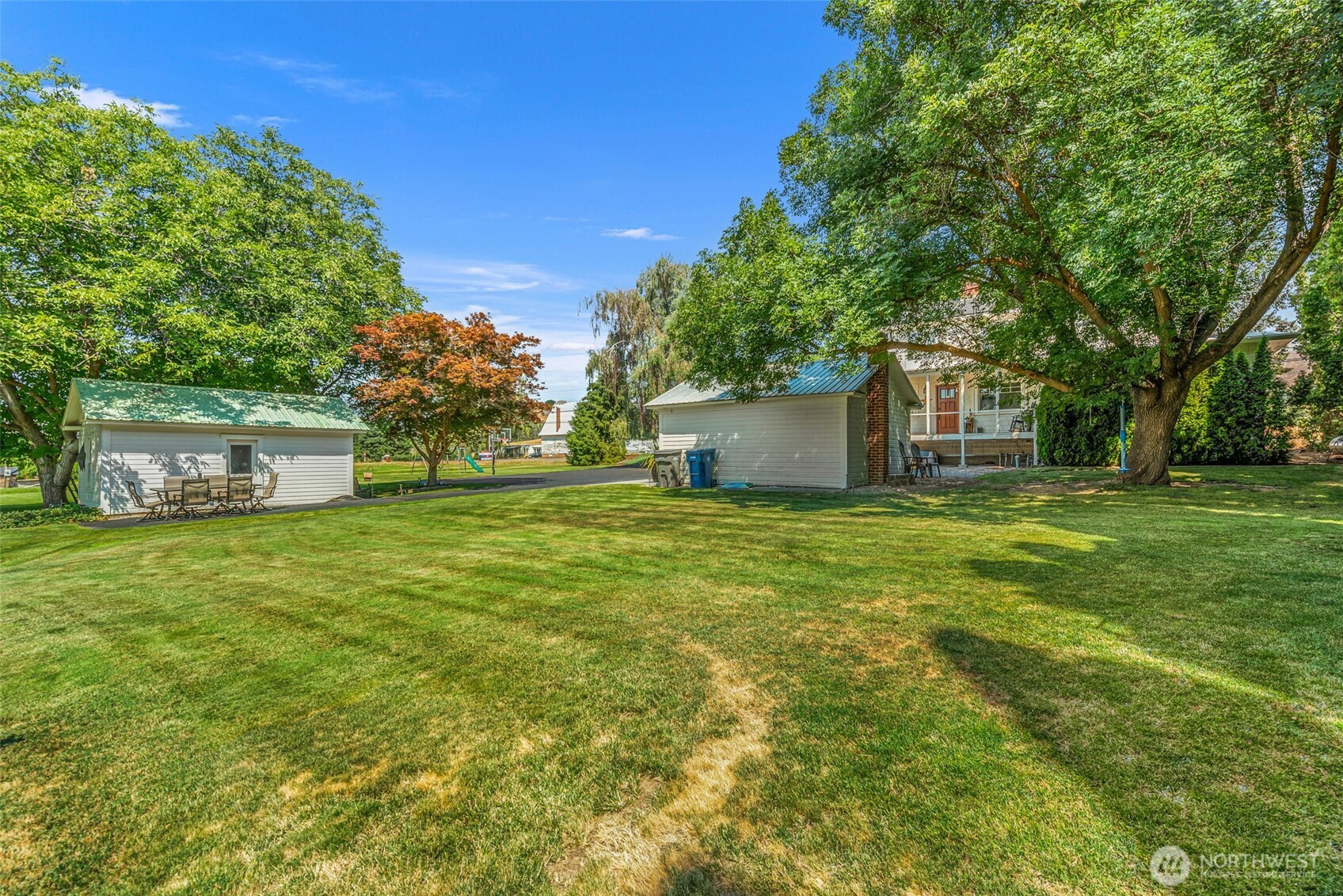 1105 Easy Street
