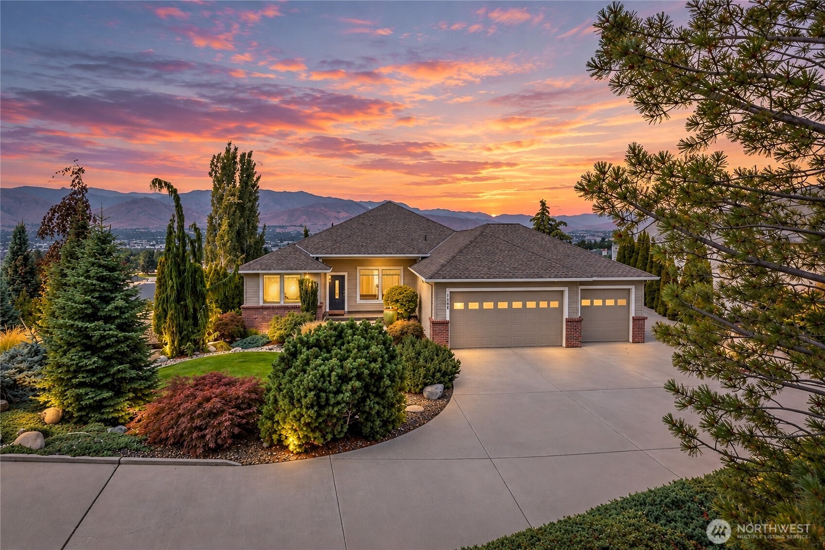 2390 Catalina Drive
