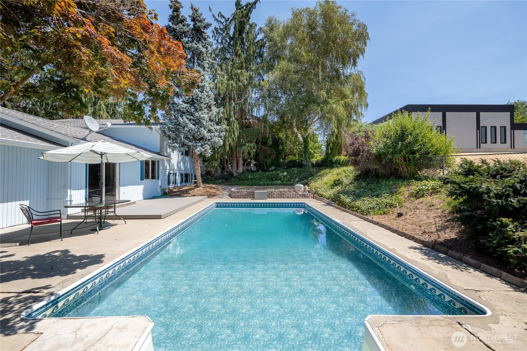 1400 Bel Air Drive
