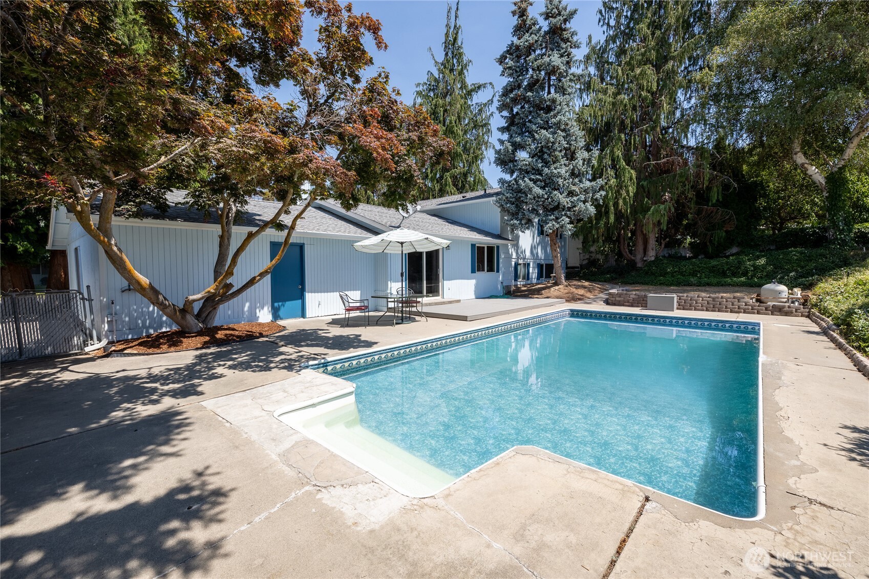 1400 Bel Air Drive