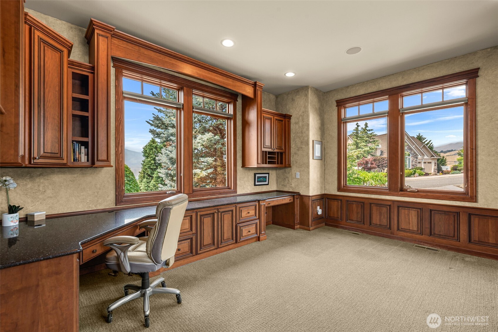 110 E Mountain Brooke Lane