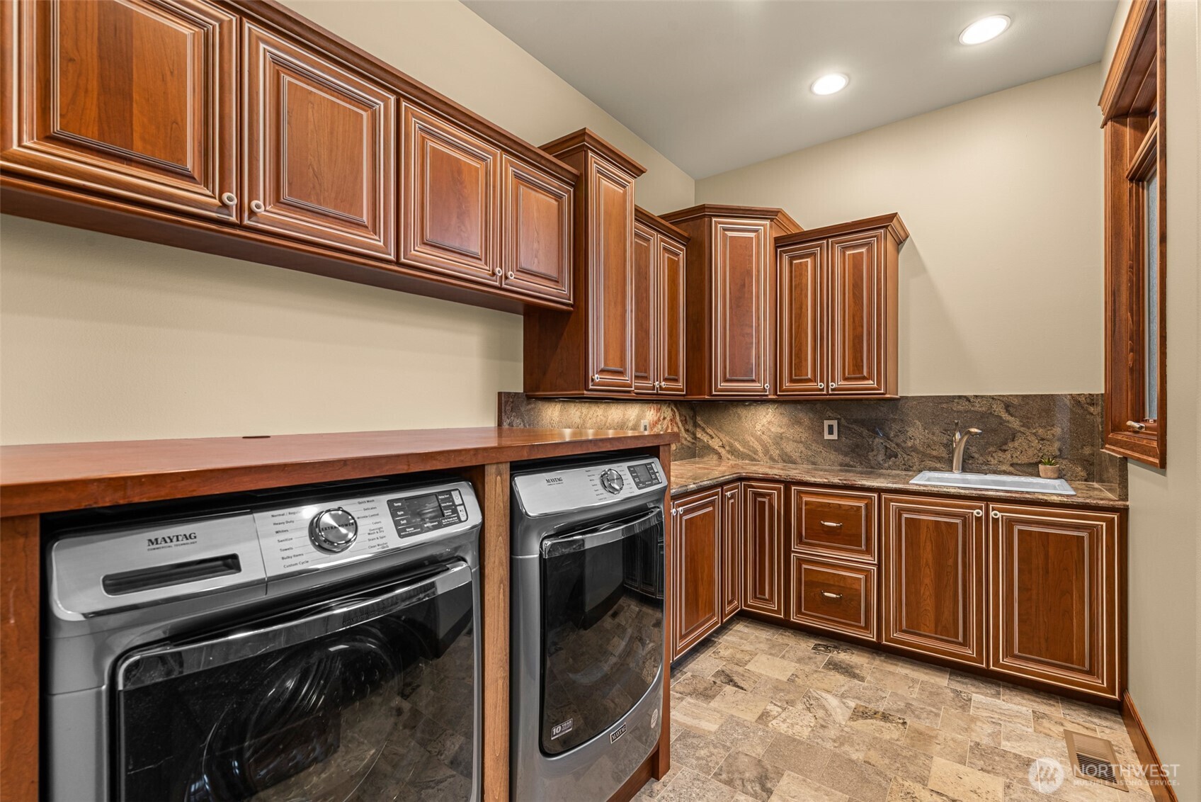 110 E Mountain Brooke Lane