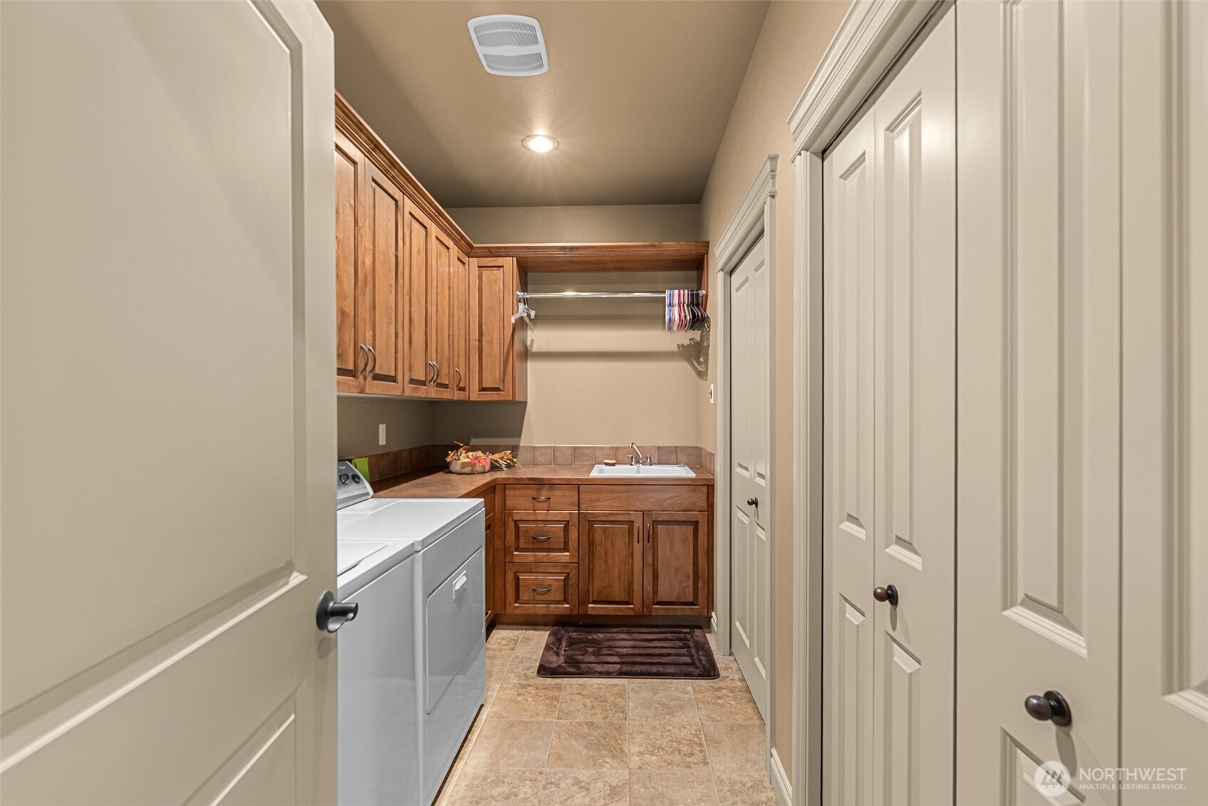 1770 Central Avenue Unit: 1-C