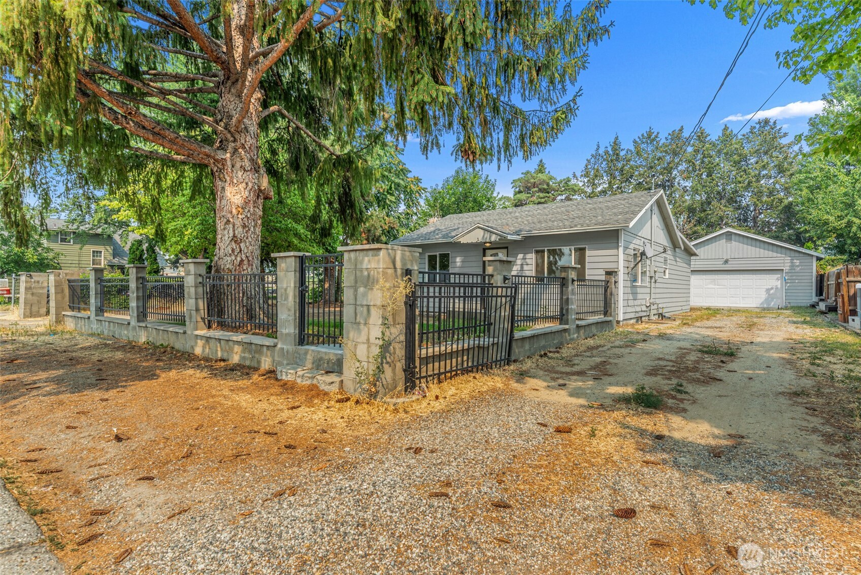 857 N Devon Avenue