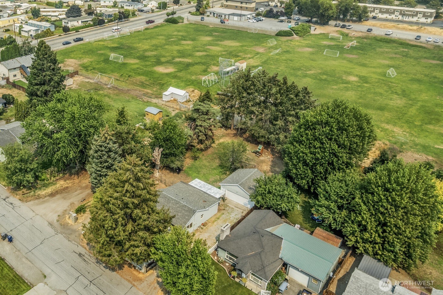 857 N Devon Avenue