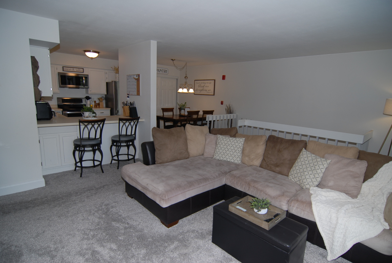 1848 Division St 5