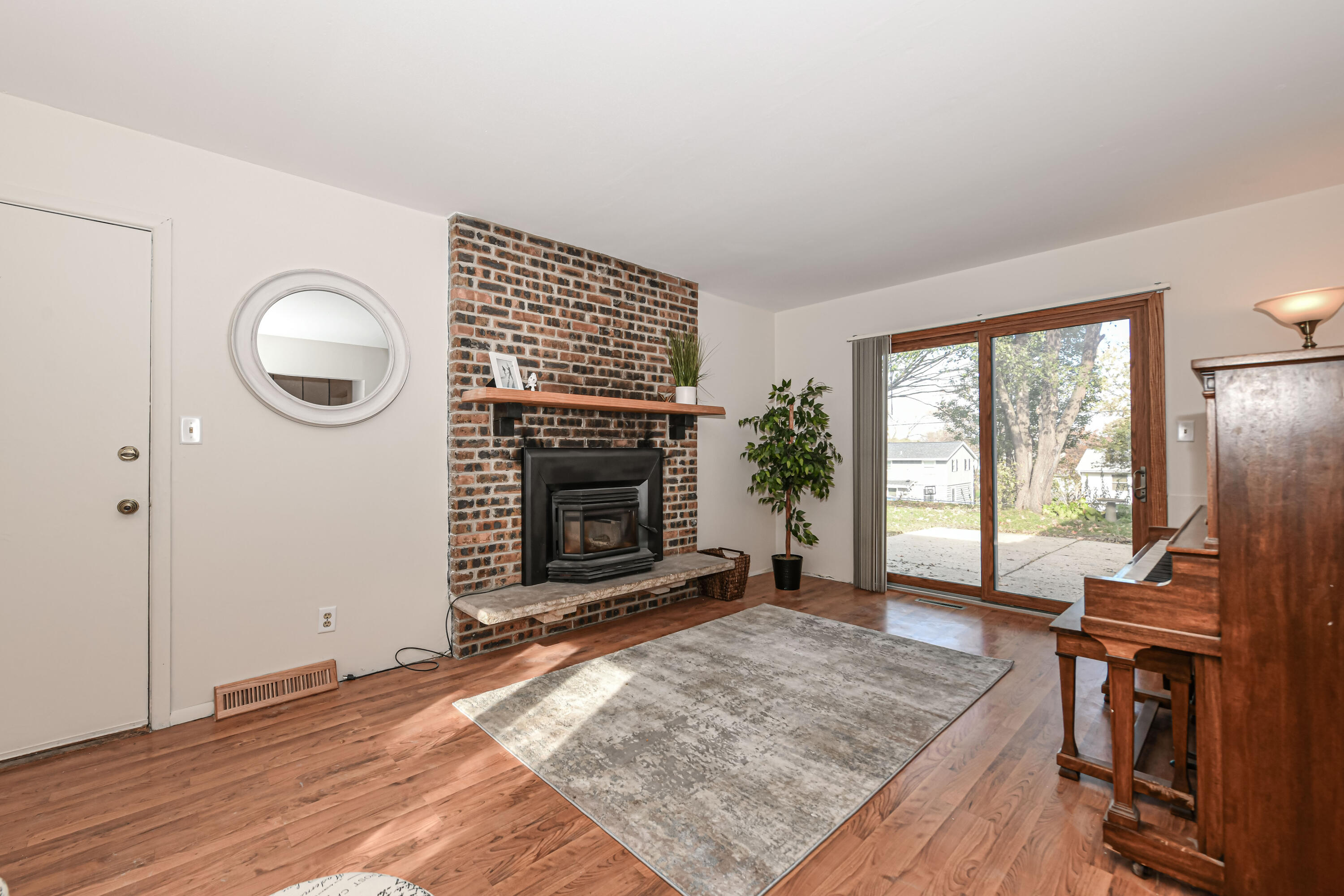 2122 Sunnyside Dr