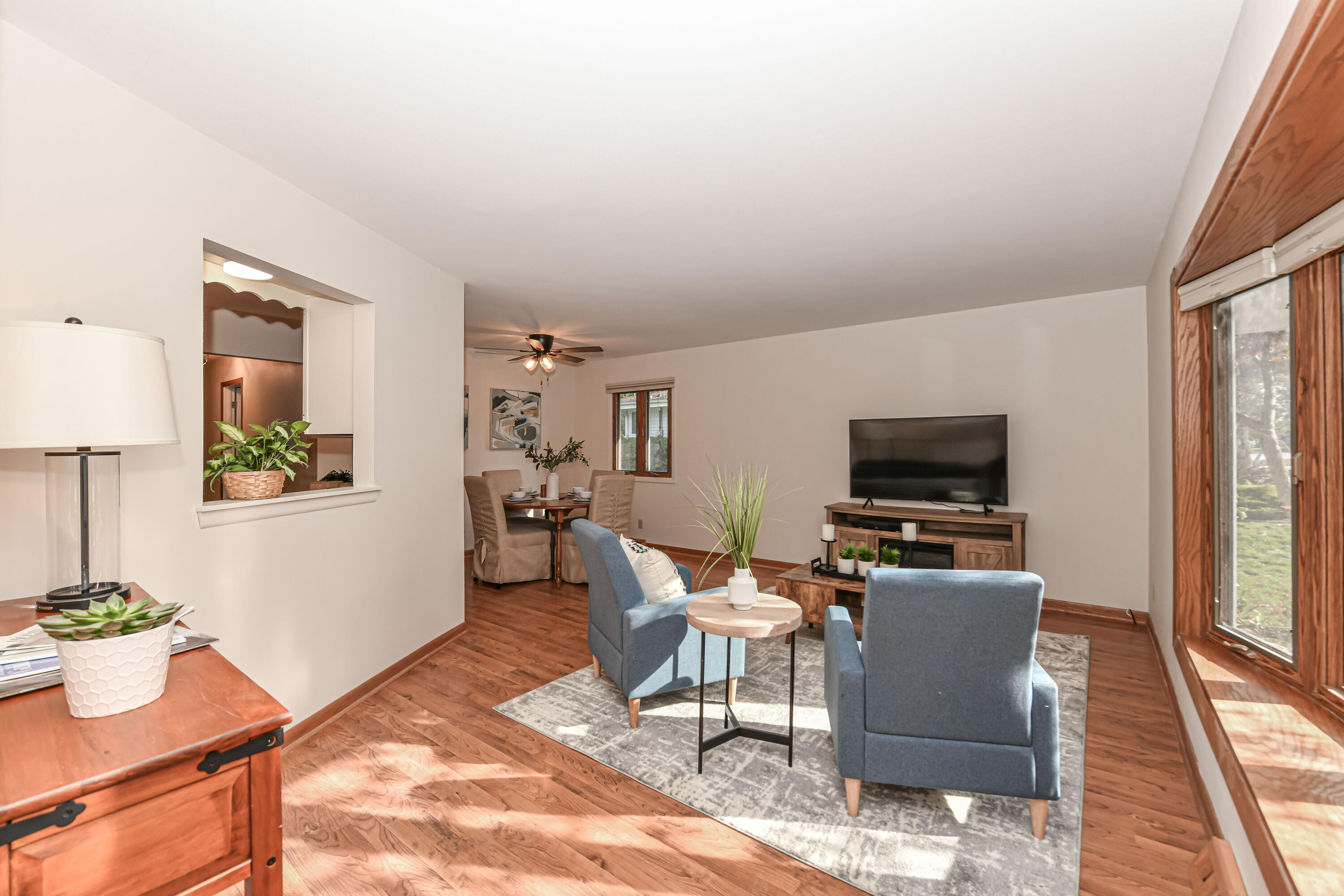 2122 Sunnyside Dr