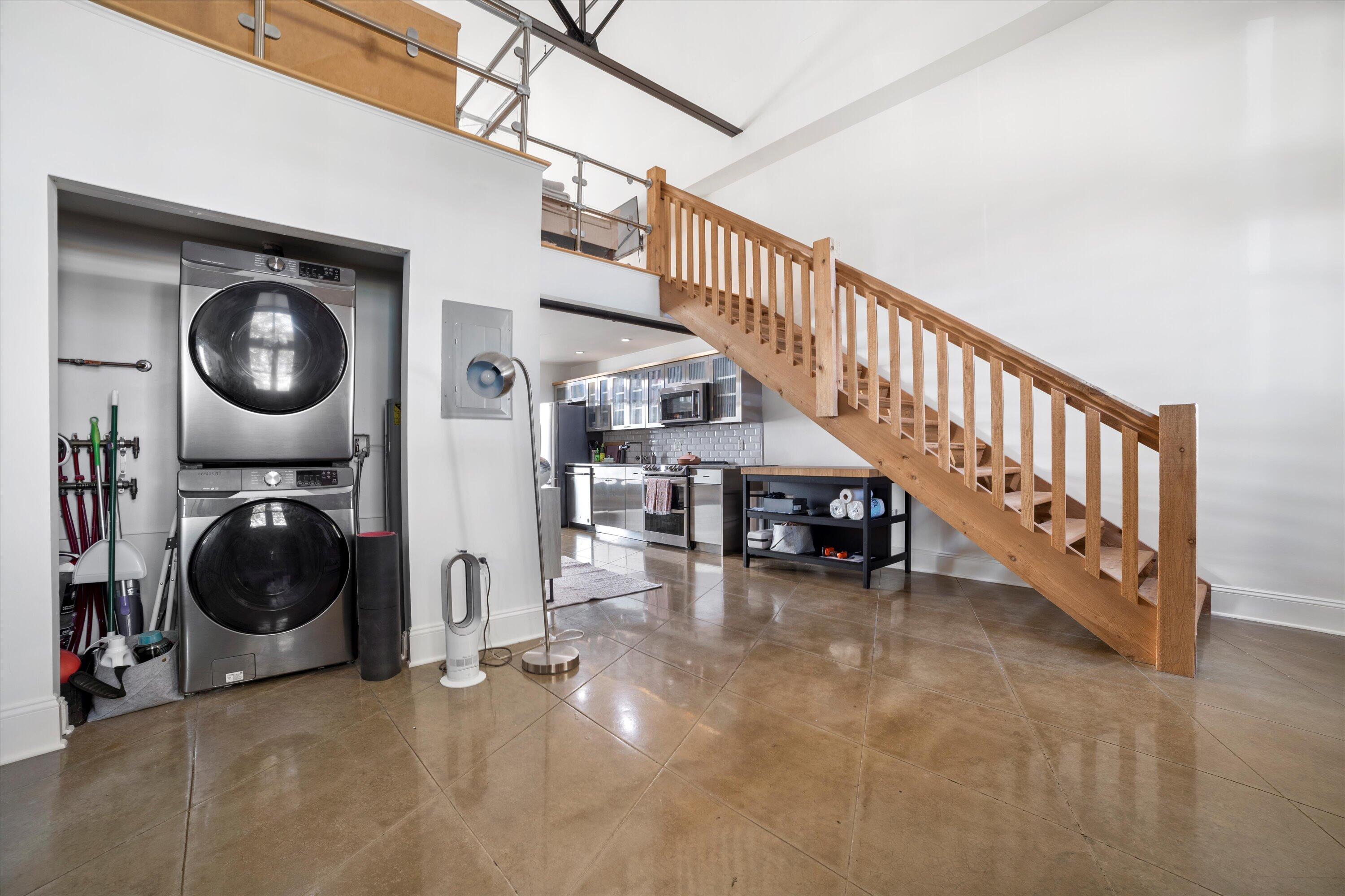 3059 N Weil St 123