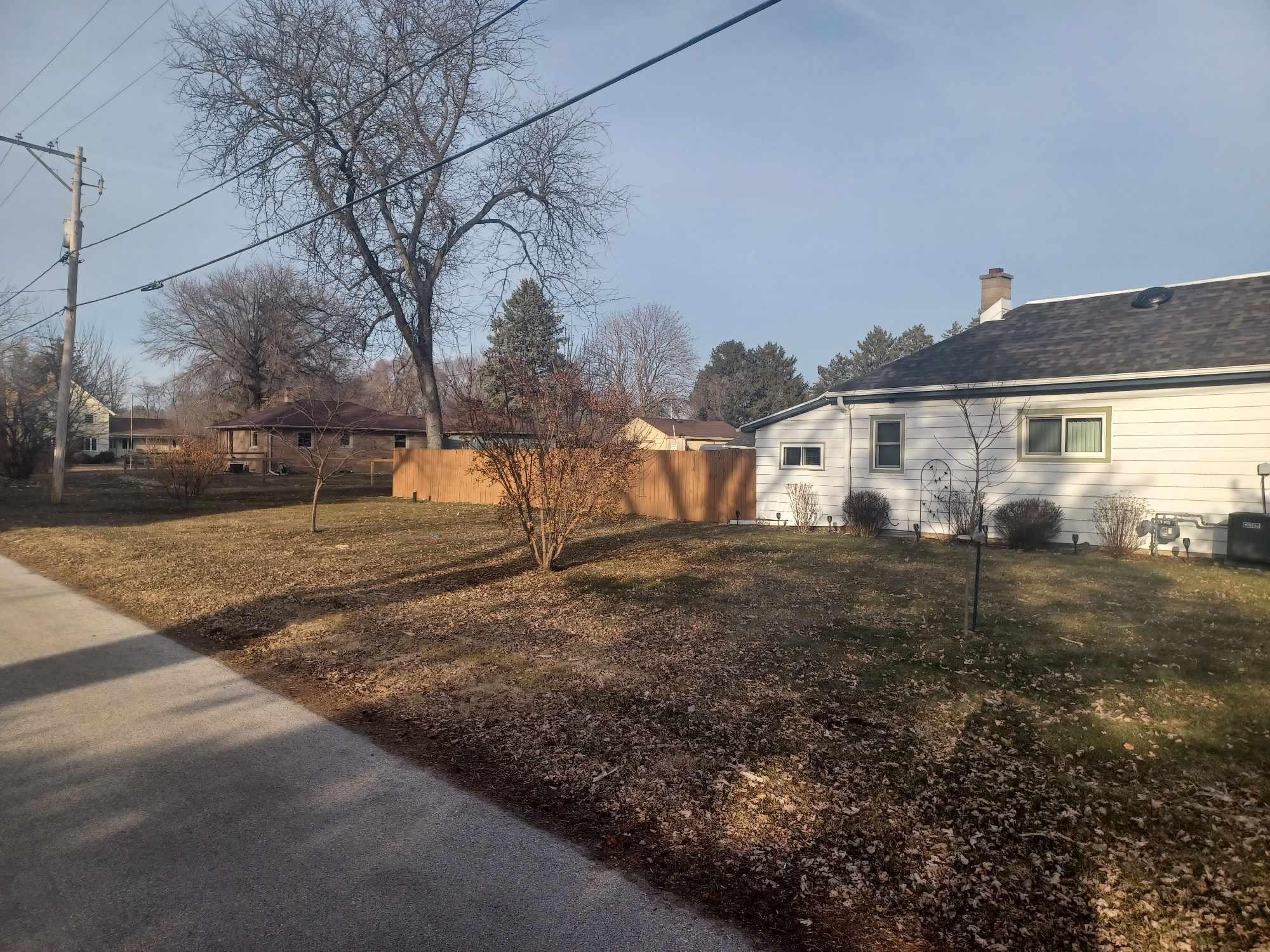 W3330 3rd St