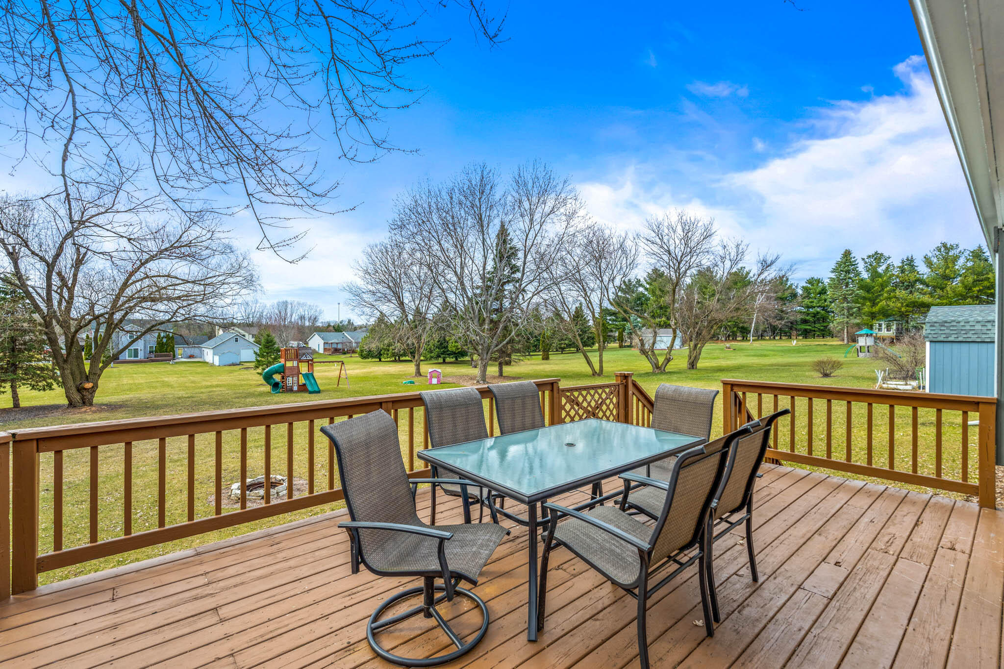 W360S2729 Scuppernong Dr