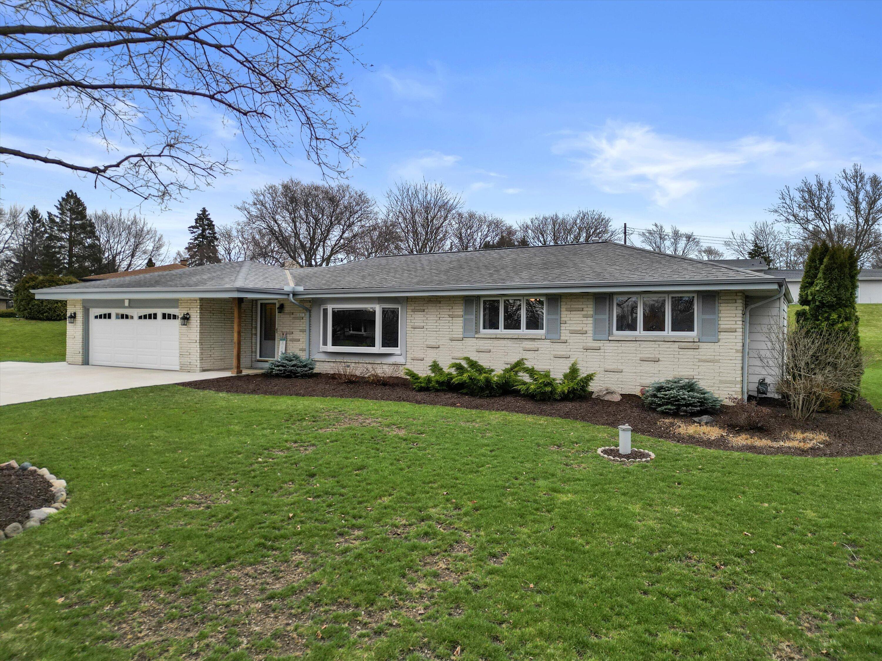16321 W Hansen Dr