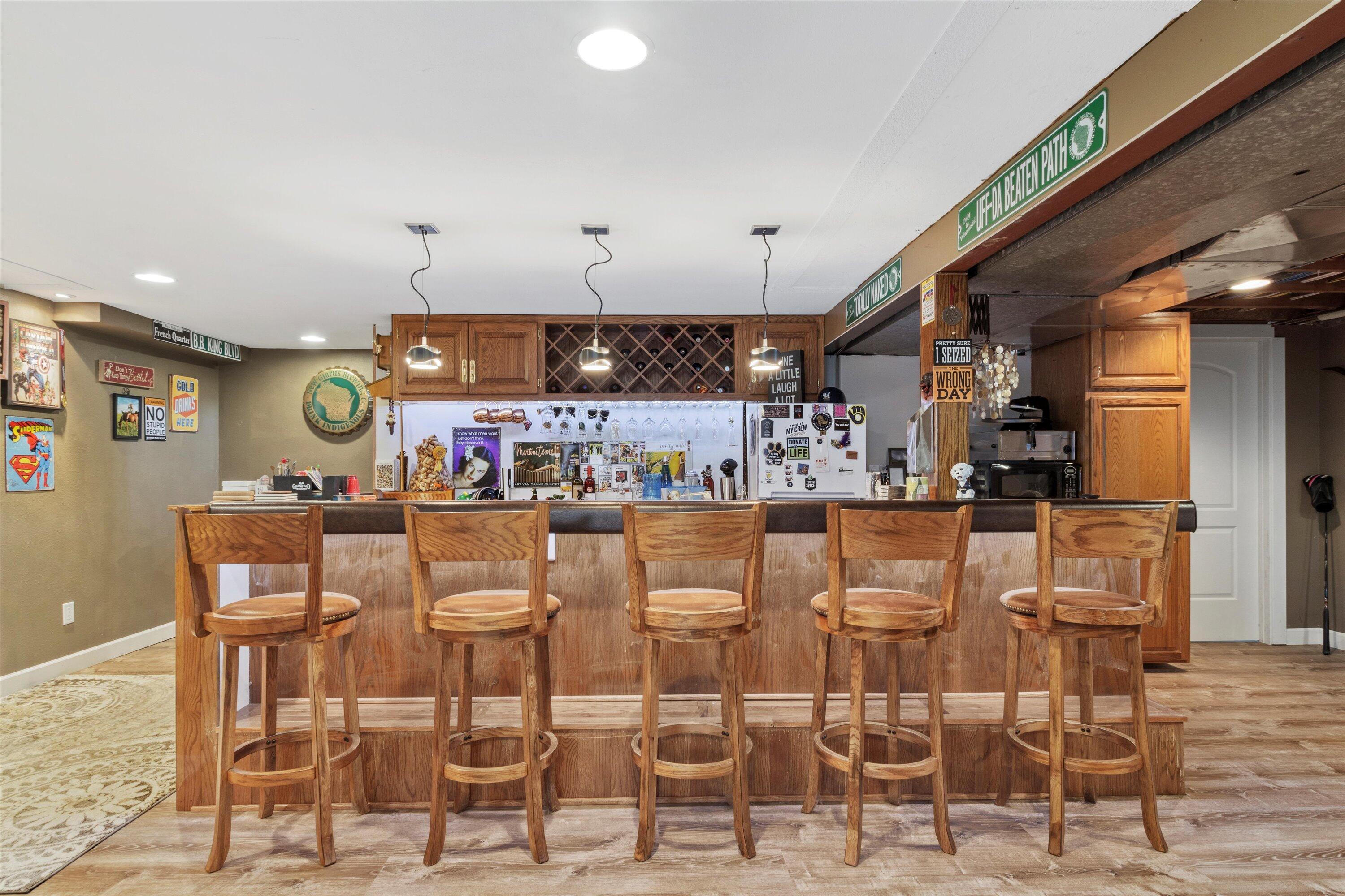 W1214 Glenview Ave
