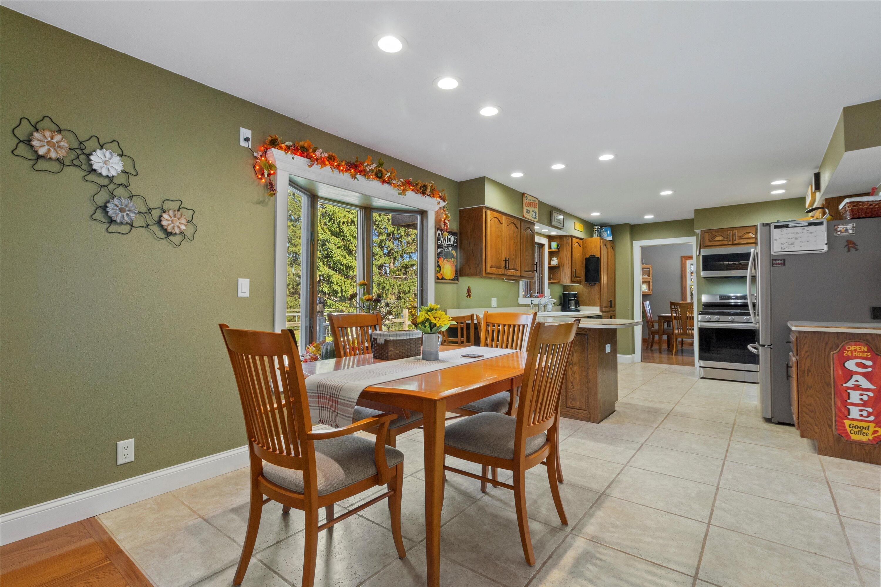 W1214 Glenview Ave