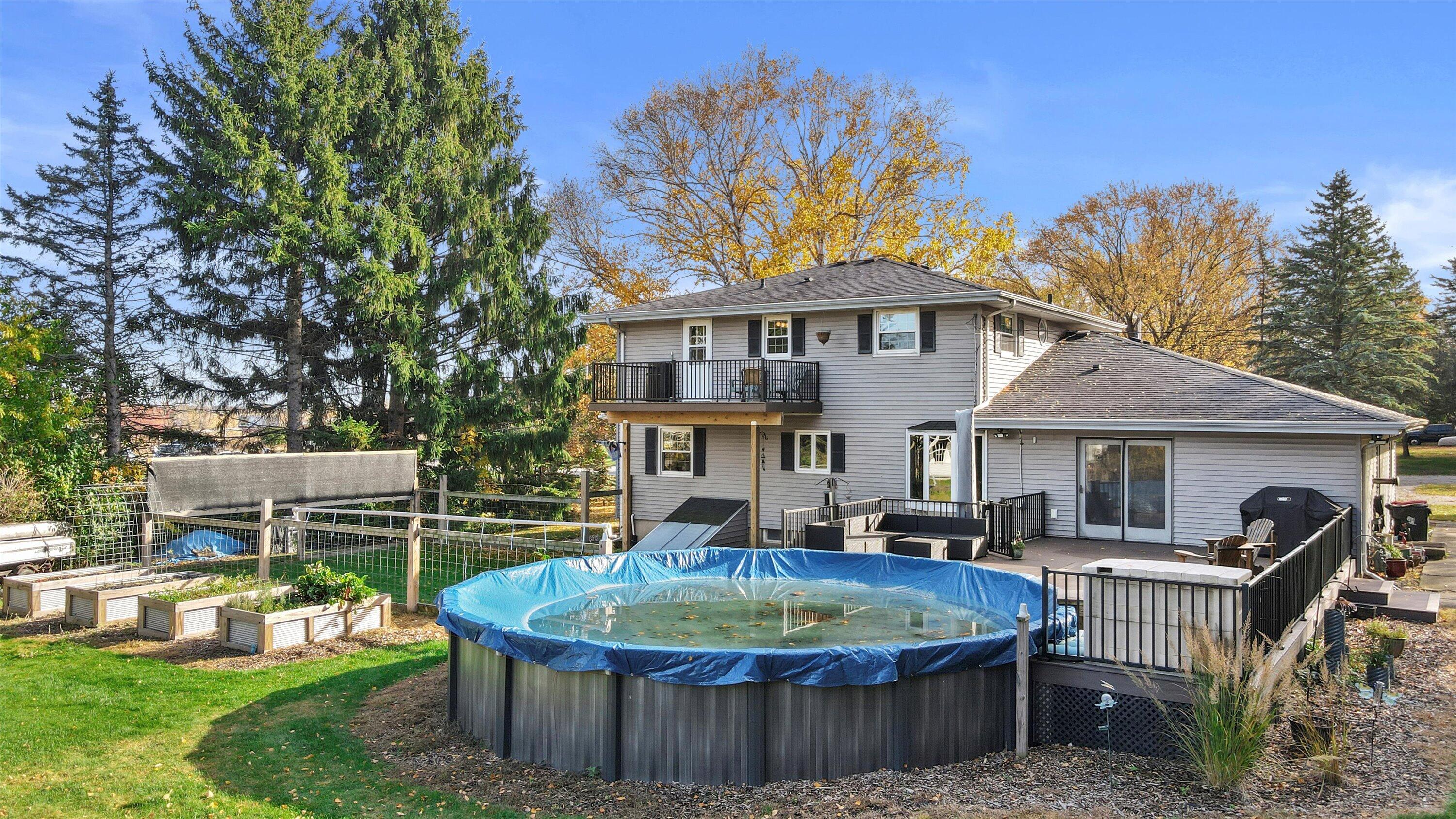 W1214 Glenview Ave