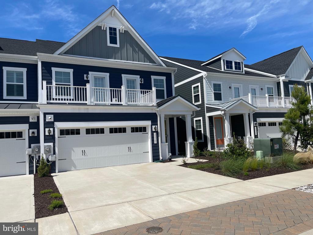20565 CATTAIL CREEK LANE