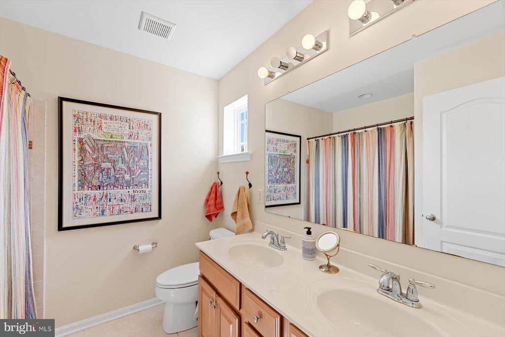 36212 SANDERLING DRIVE Unit: 10