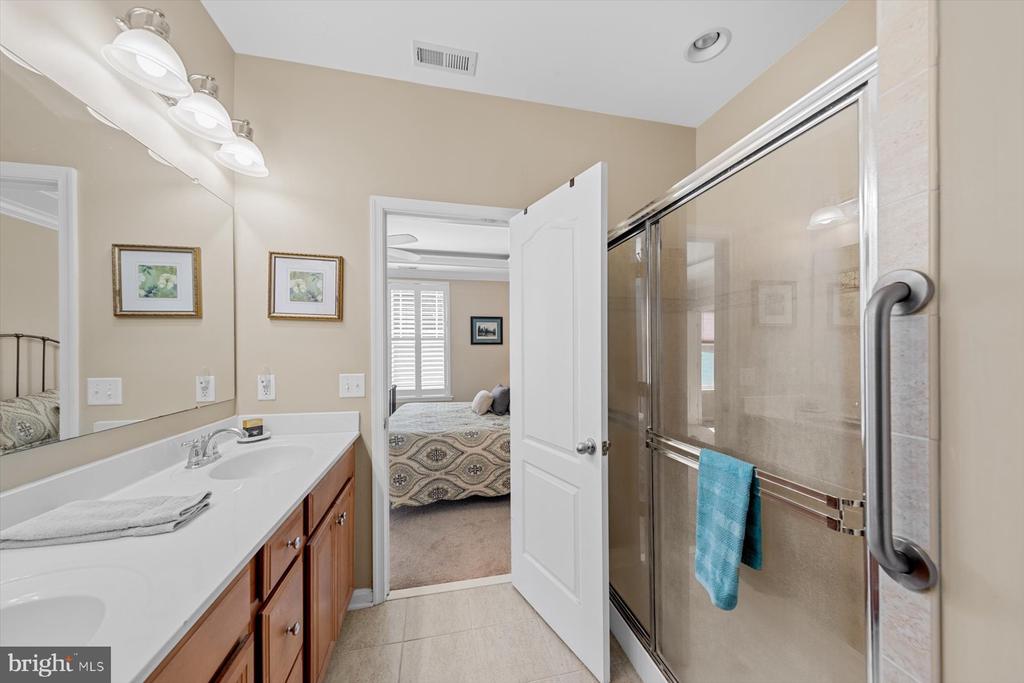 36212 SANDERLING DRIVE Unit: 10
