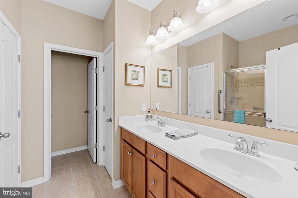 36212 SANDERLING DRIVE Unit: 10