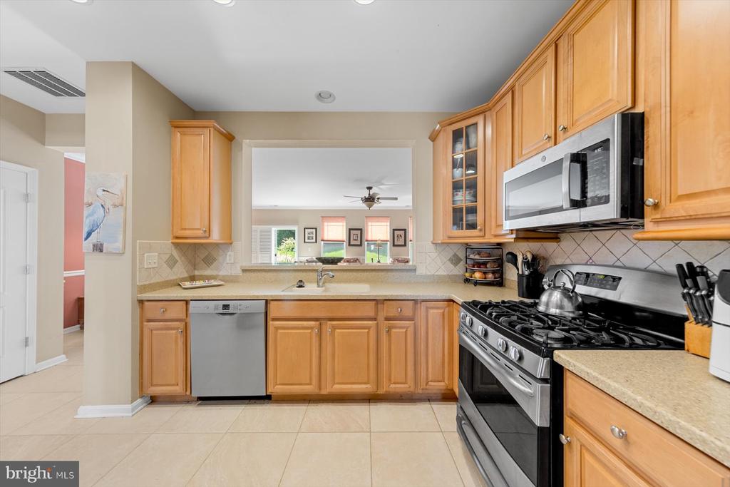 36212 SANDERLING DRIVE Unit: 10