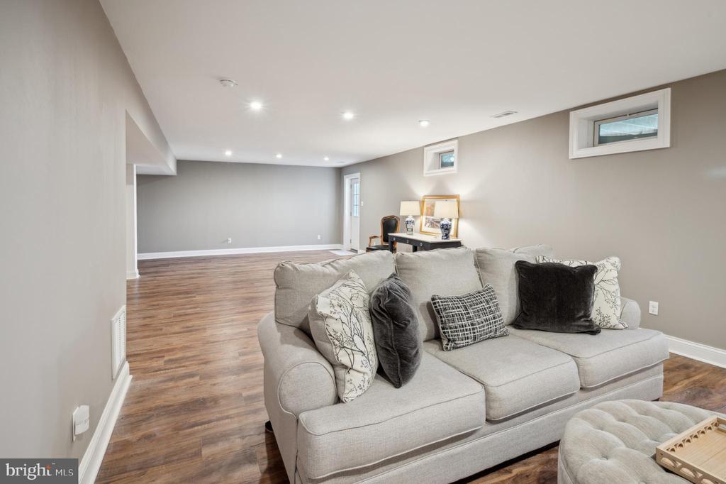 31272 OLNEY WAY
