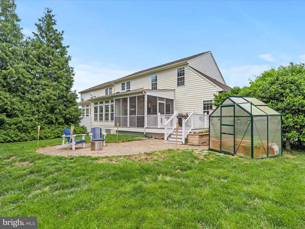 27 AVON PARK BOULEVARD