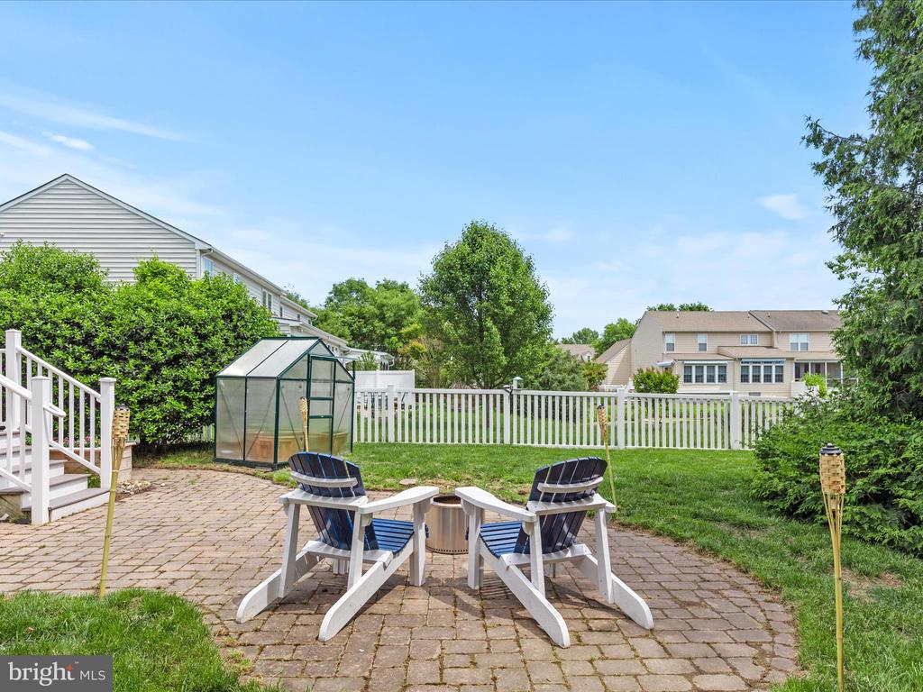 27 AVON PARK BOULEVARD