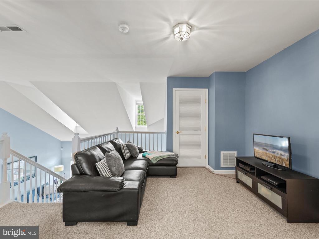 27 AVON PARK BOULEVARD