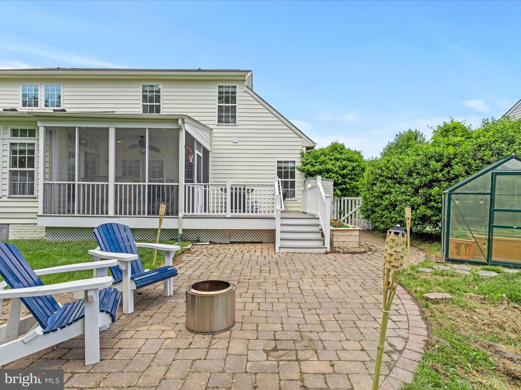 27 AVON PARK BOULEVARD