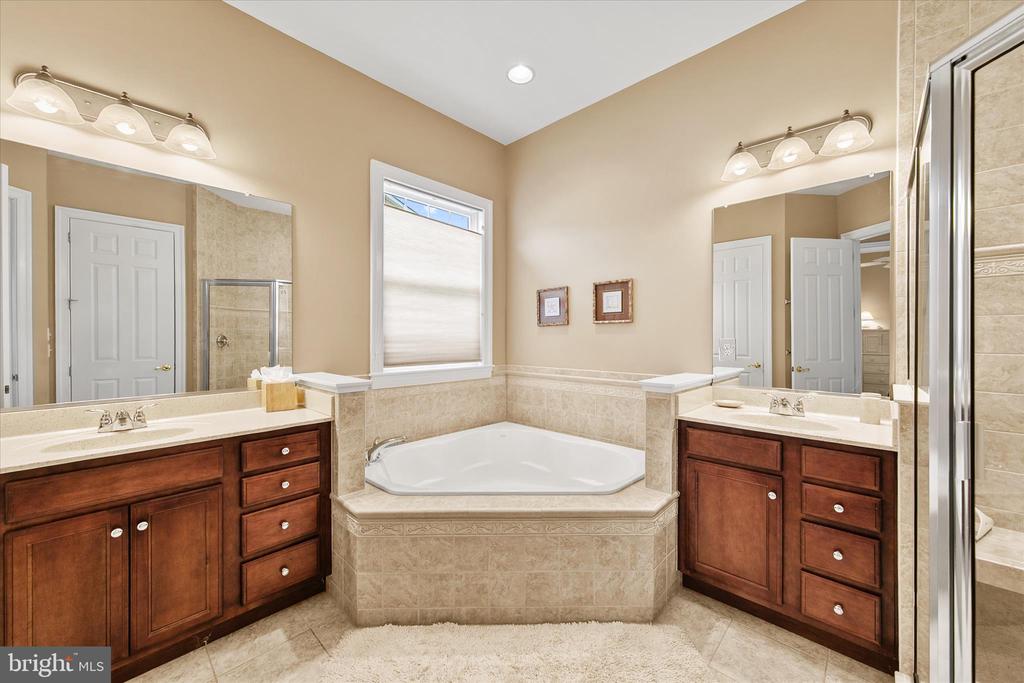 36494 WILD ROSE CIRCLE