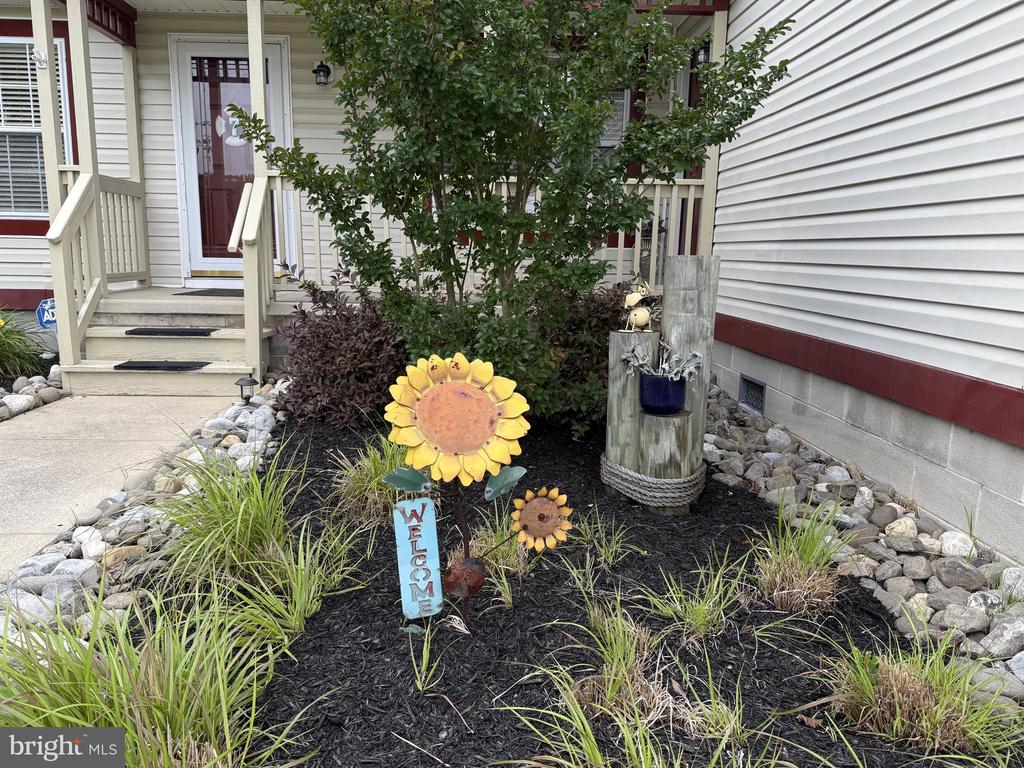 7 BLUE HERON CIRCLE