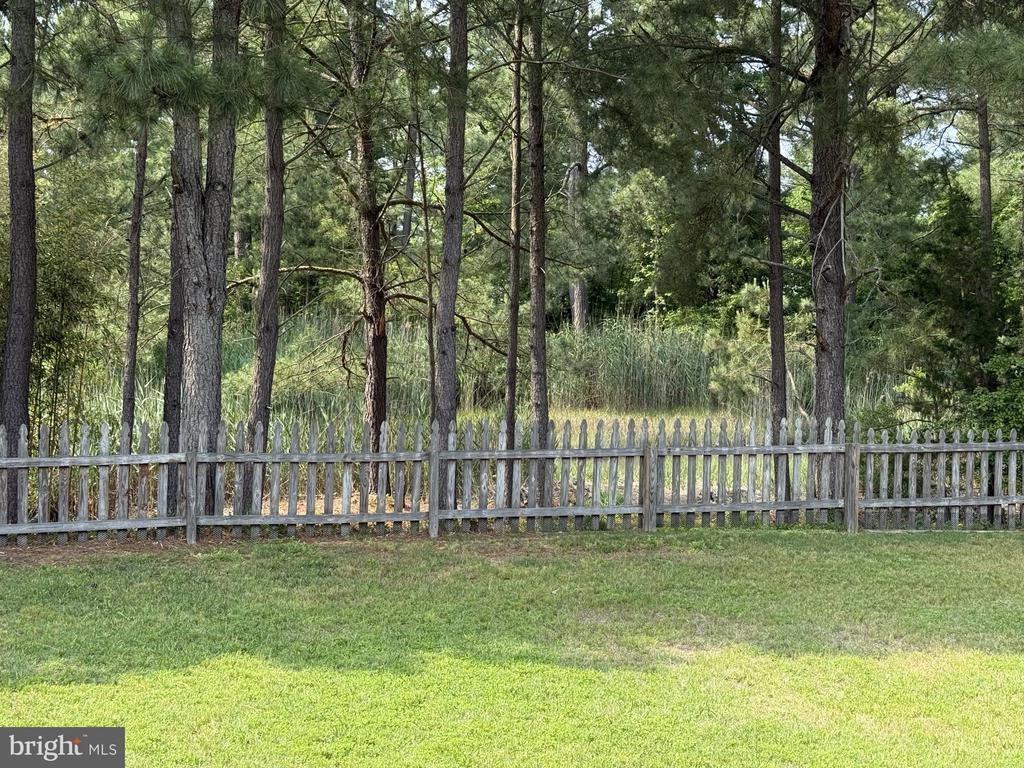 7 BLUE HERON CIRCLE