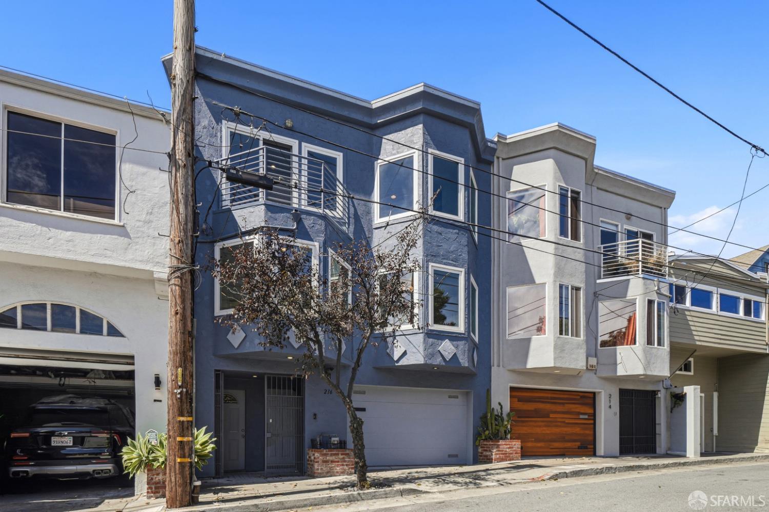 216 Putnam Street