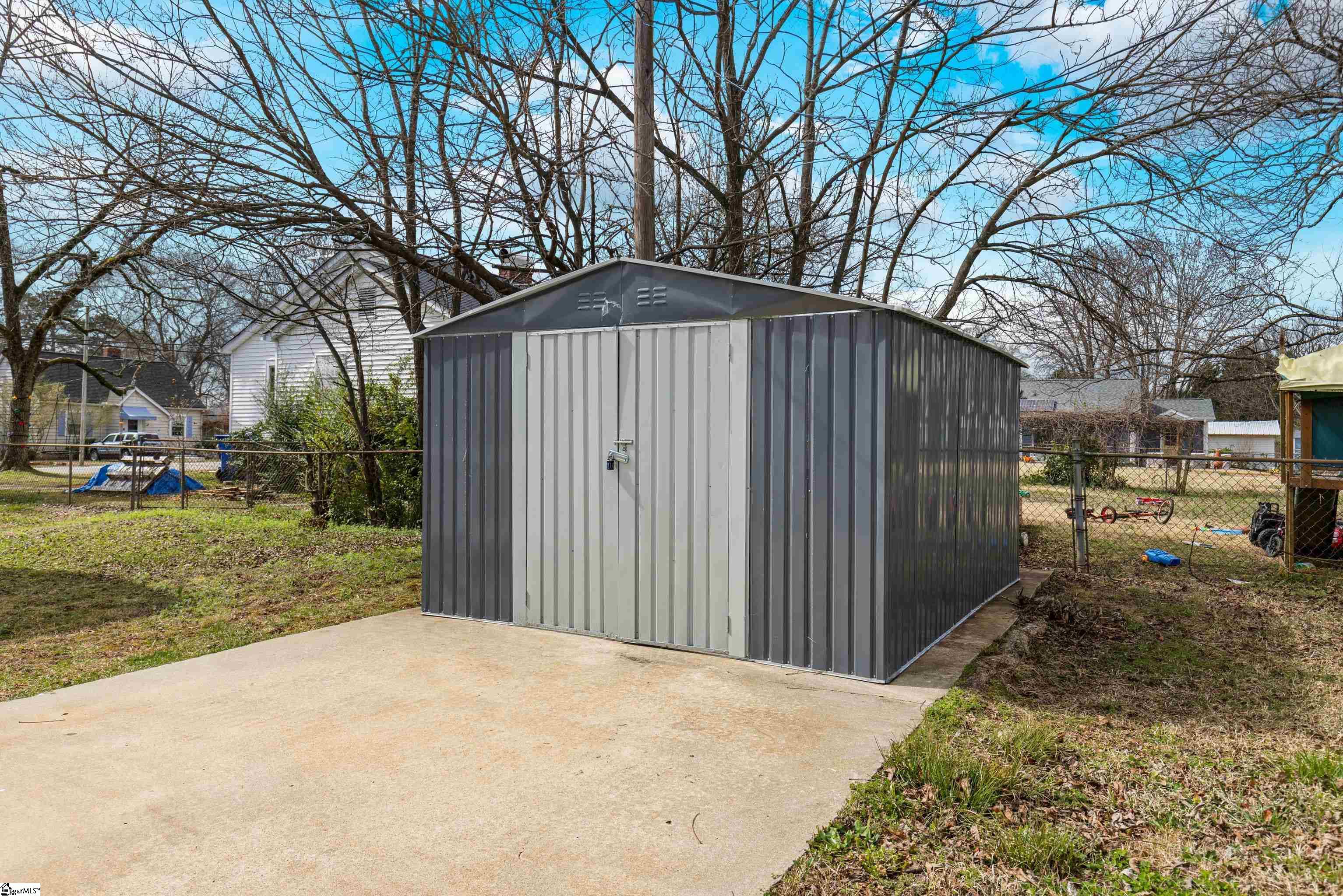 17 Paris Mountain Avenue