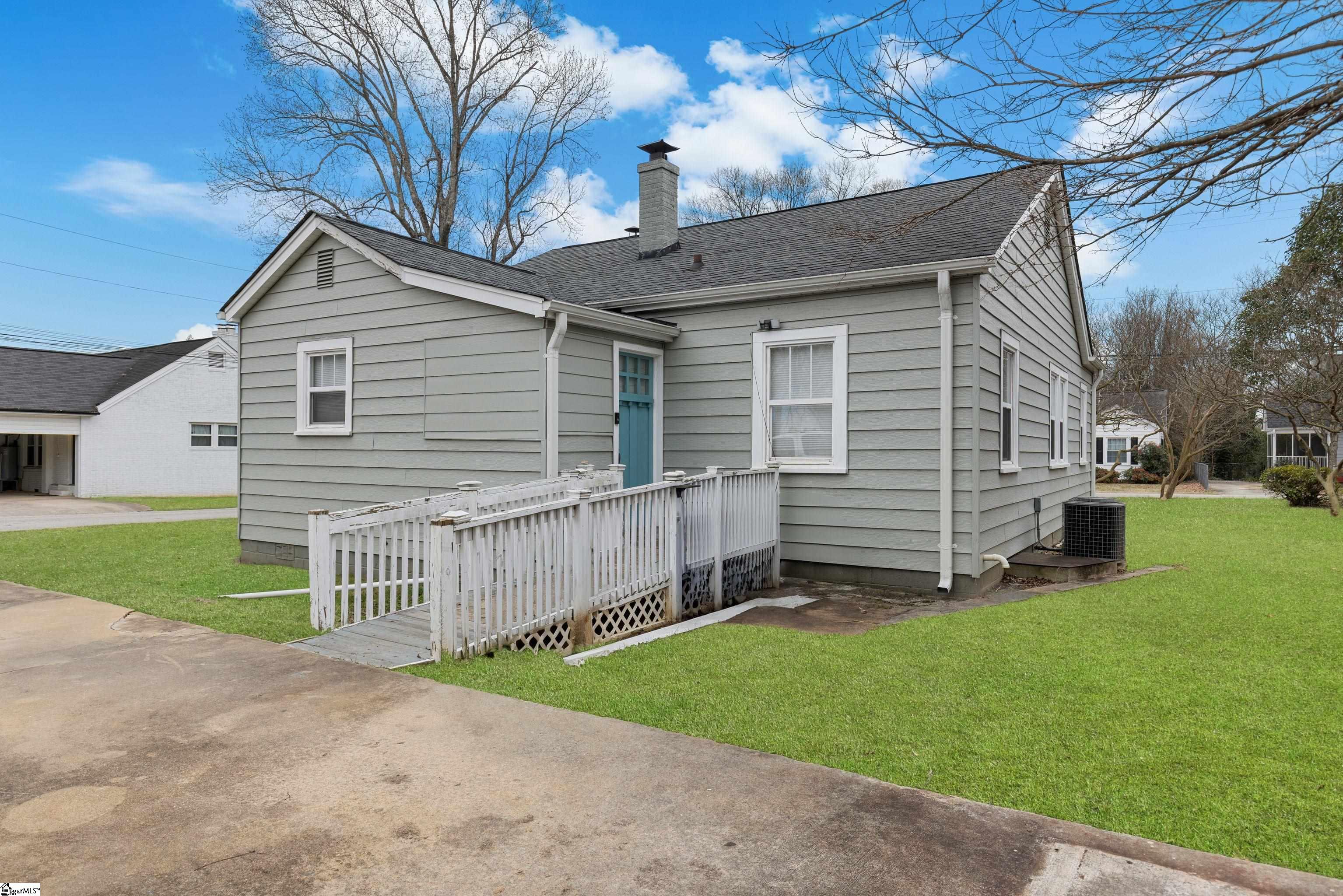 17 Paris Mountain Avenue