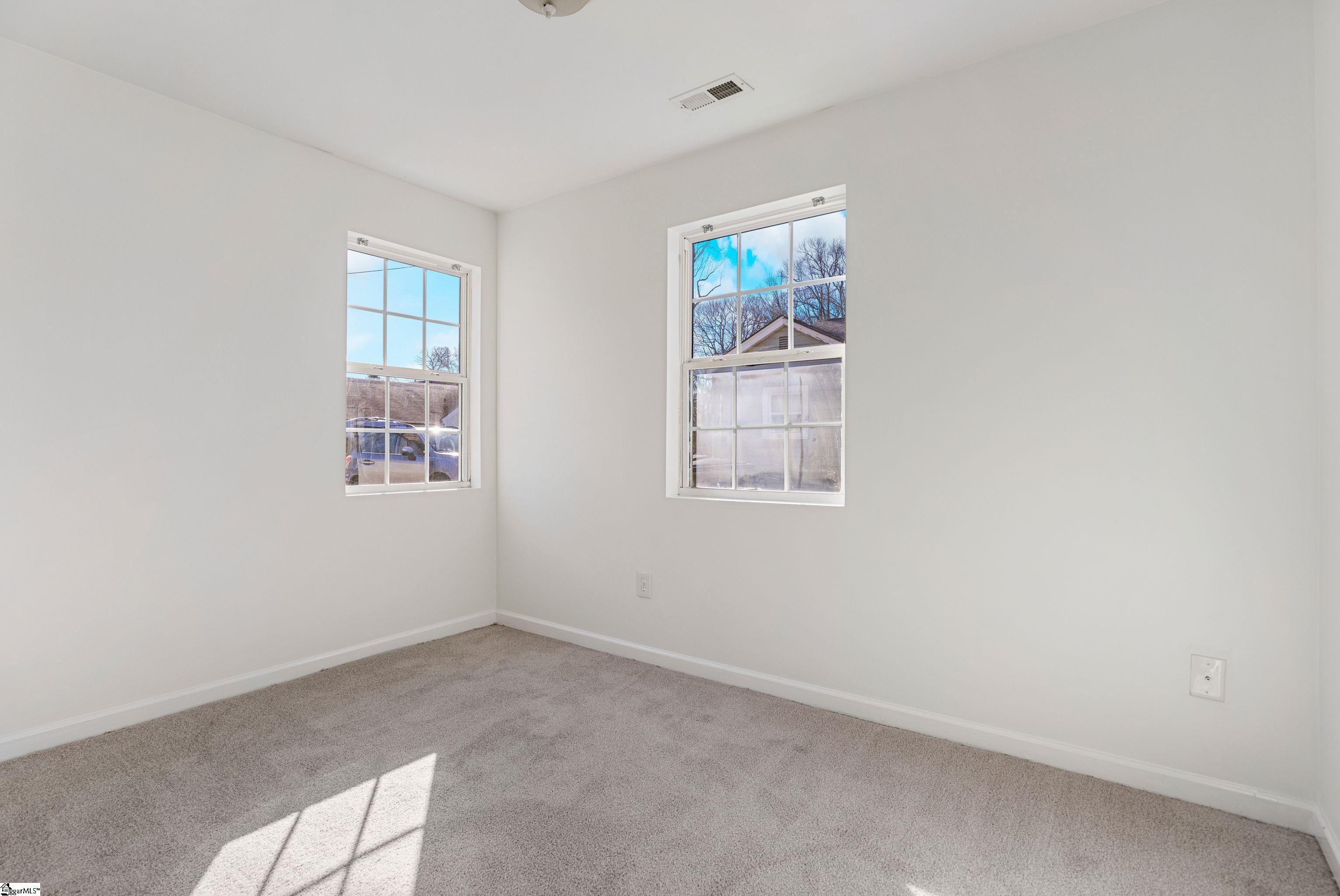 17 Paris Mountain Avenue