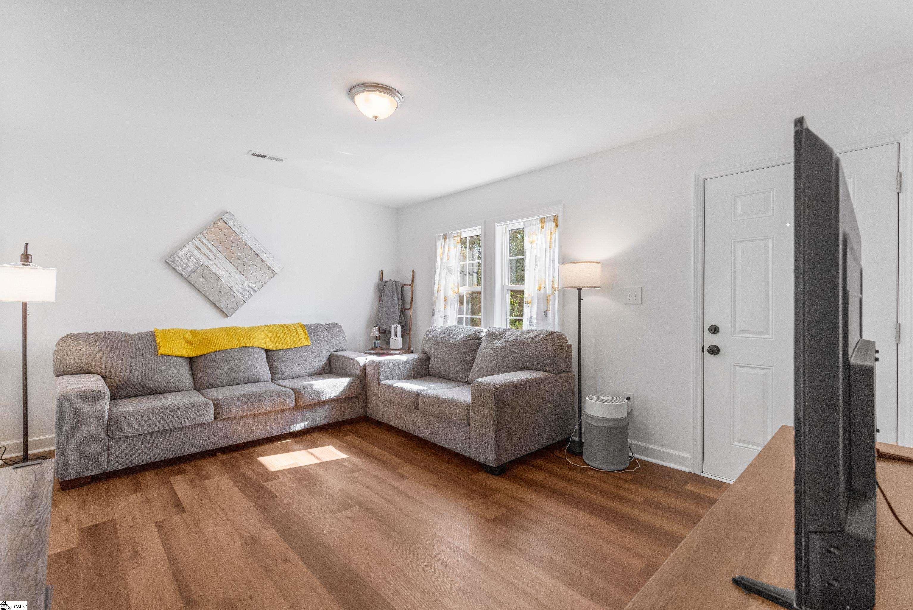 121 Cashmere Drive