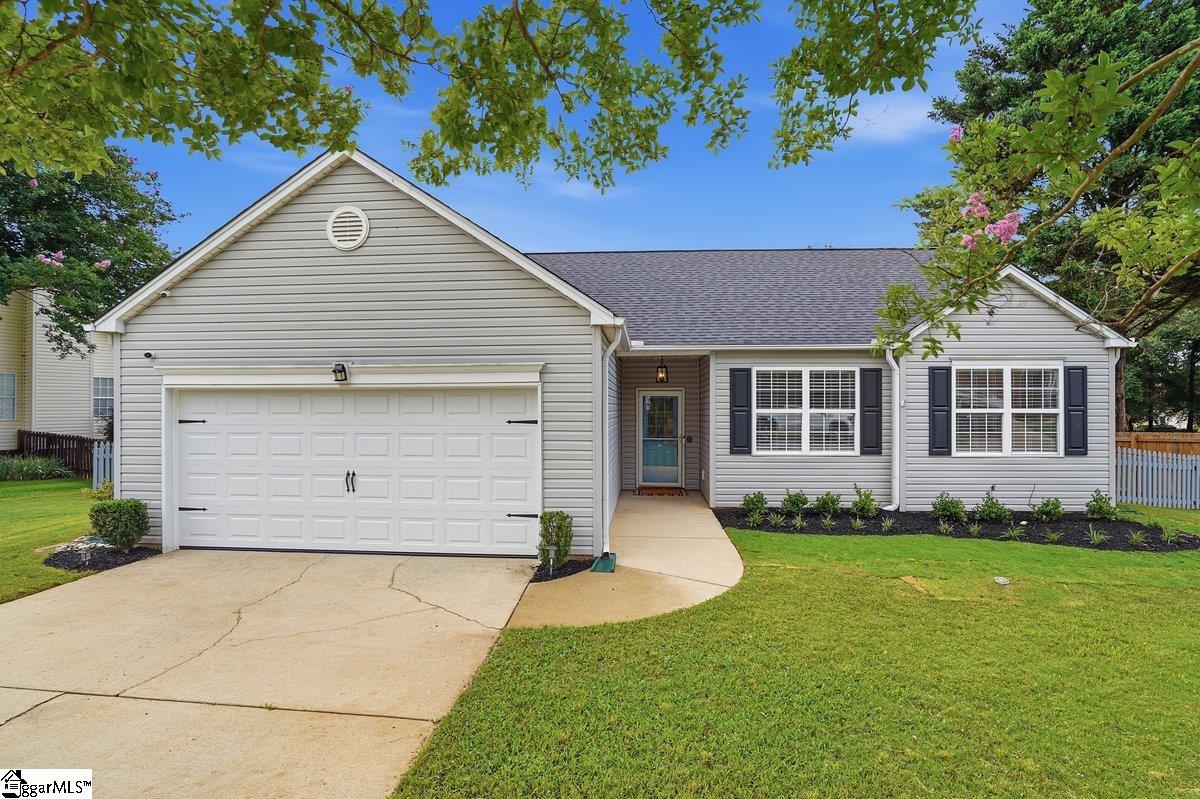 8 Equestrian Court