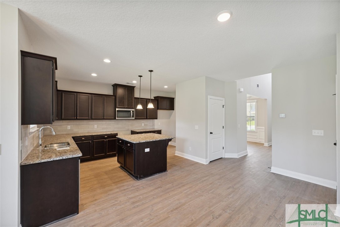 204 Laguna Way