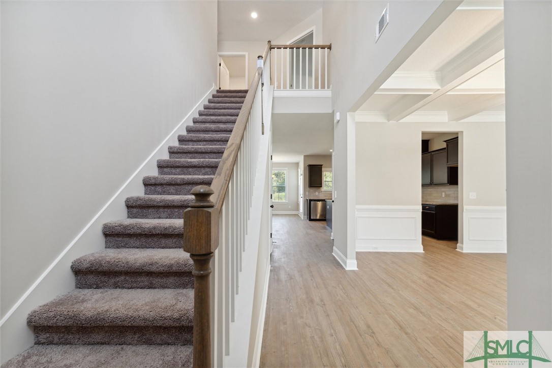 204 Laguna Way