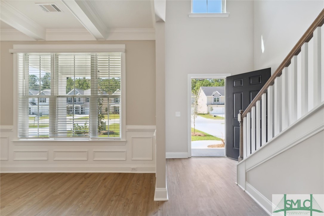 204 Laguna Way