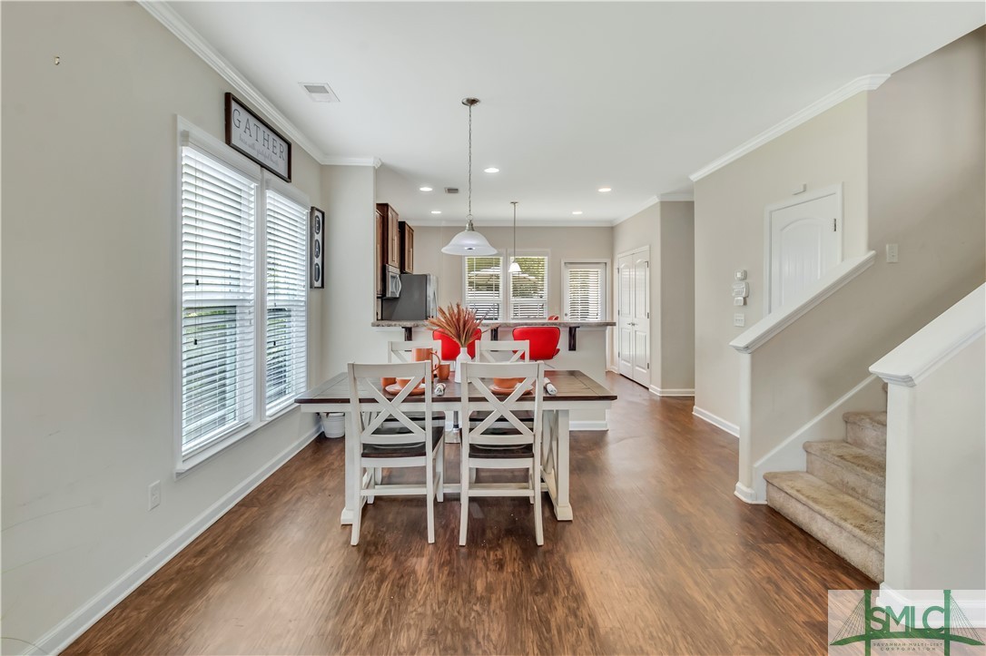 209 Ventura Place