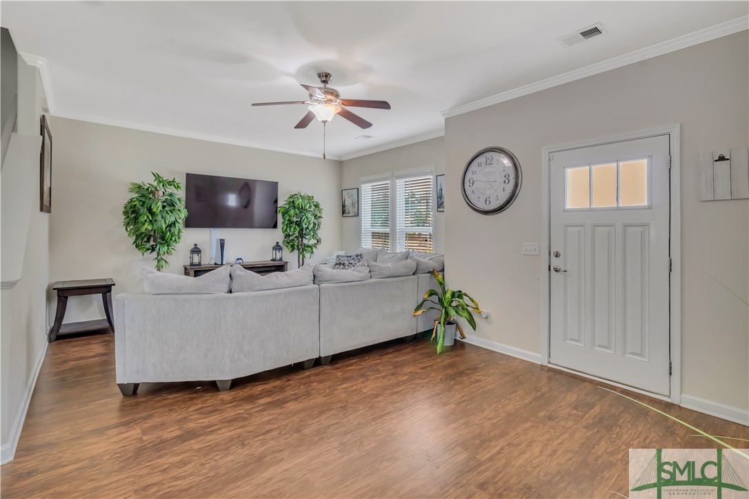209 Ventura Place