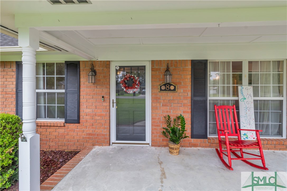 8 W Cameron Court