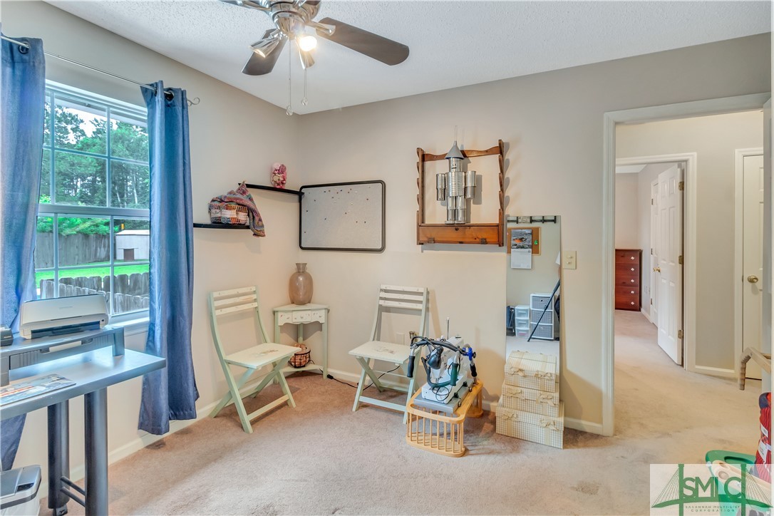 8 W Cameron Court