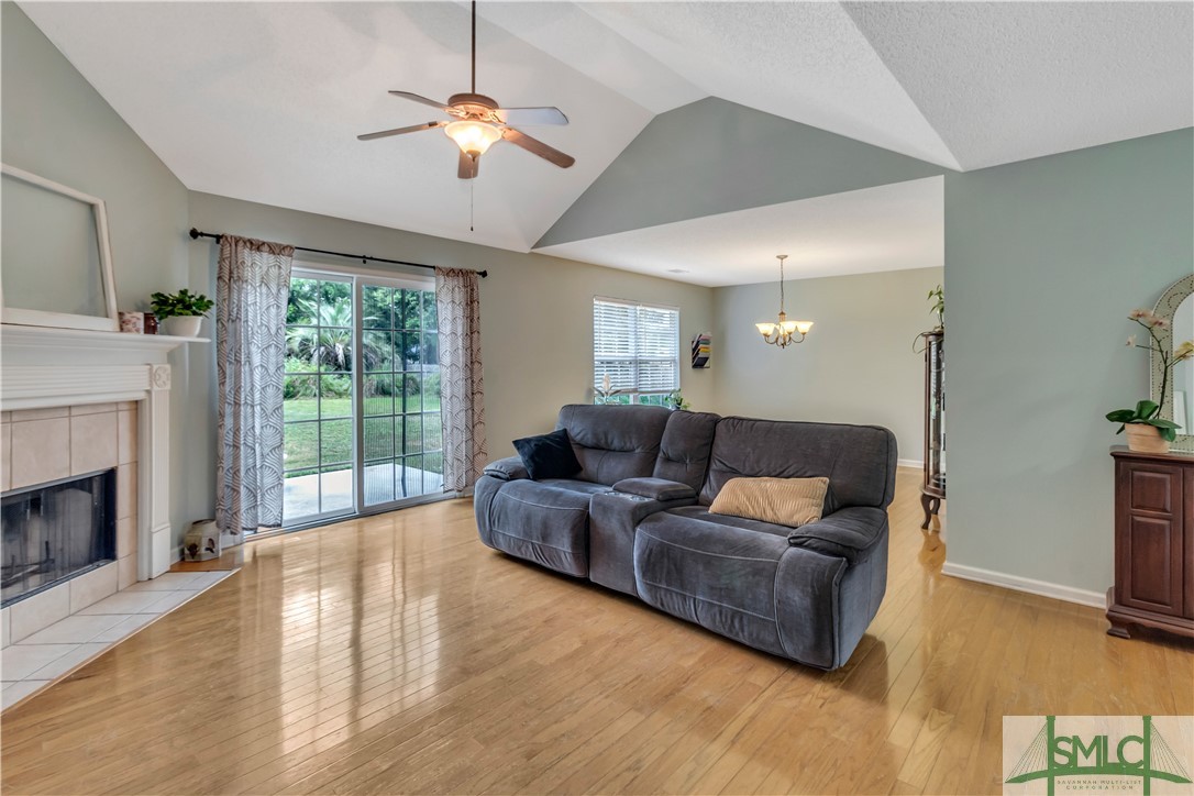 315 Saranac Way