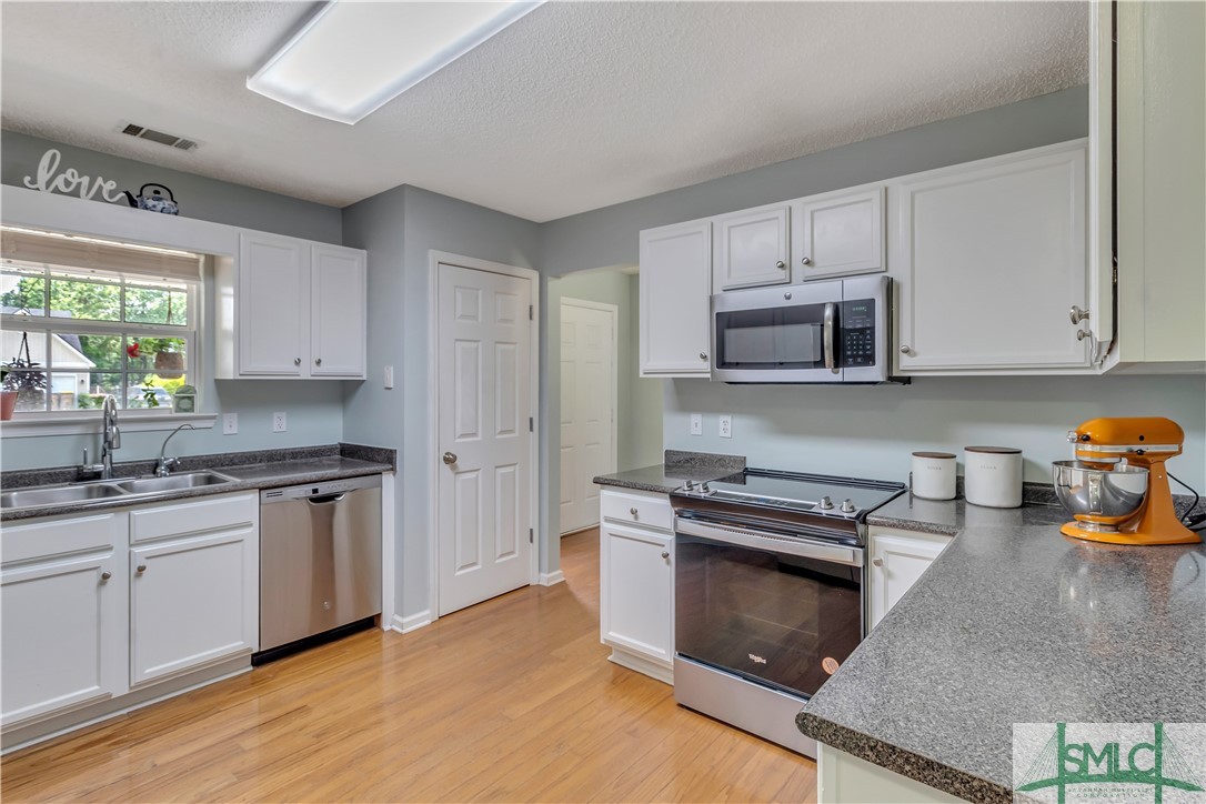 315 Saranac Way